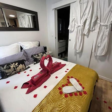 Love Room A Cannes - Appartement 25M2 Pour 2 Personnes Avec Un Jacuzzi Prive Εξωτερικό φωτογραφία